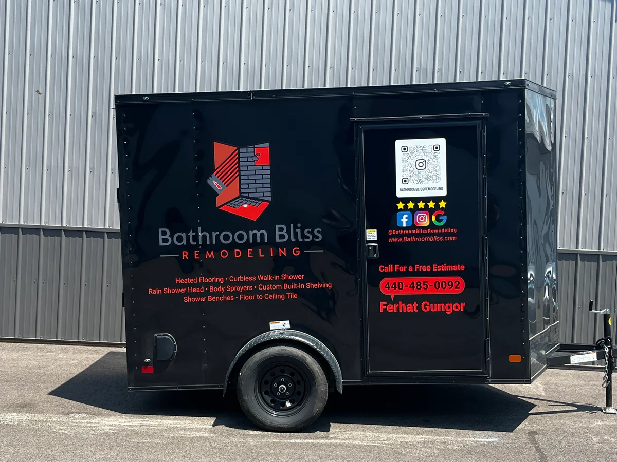 Spot graphics on a trailer in Cleveland, OH