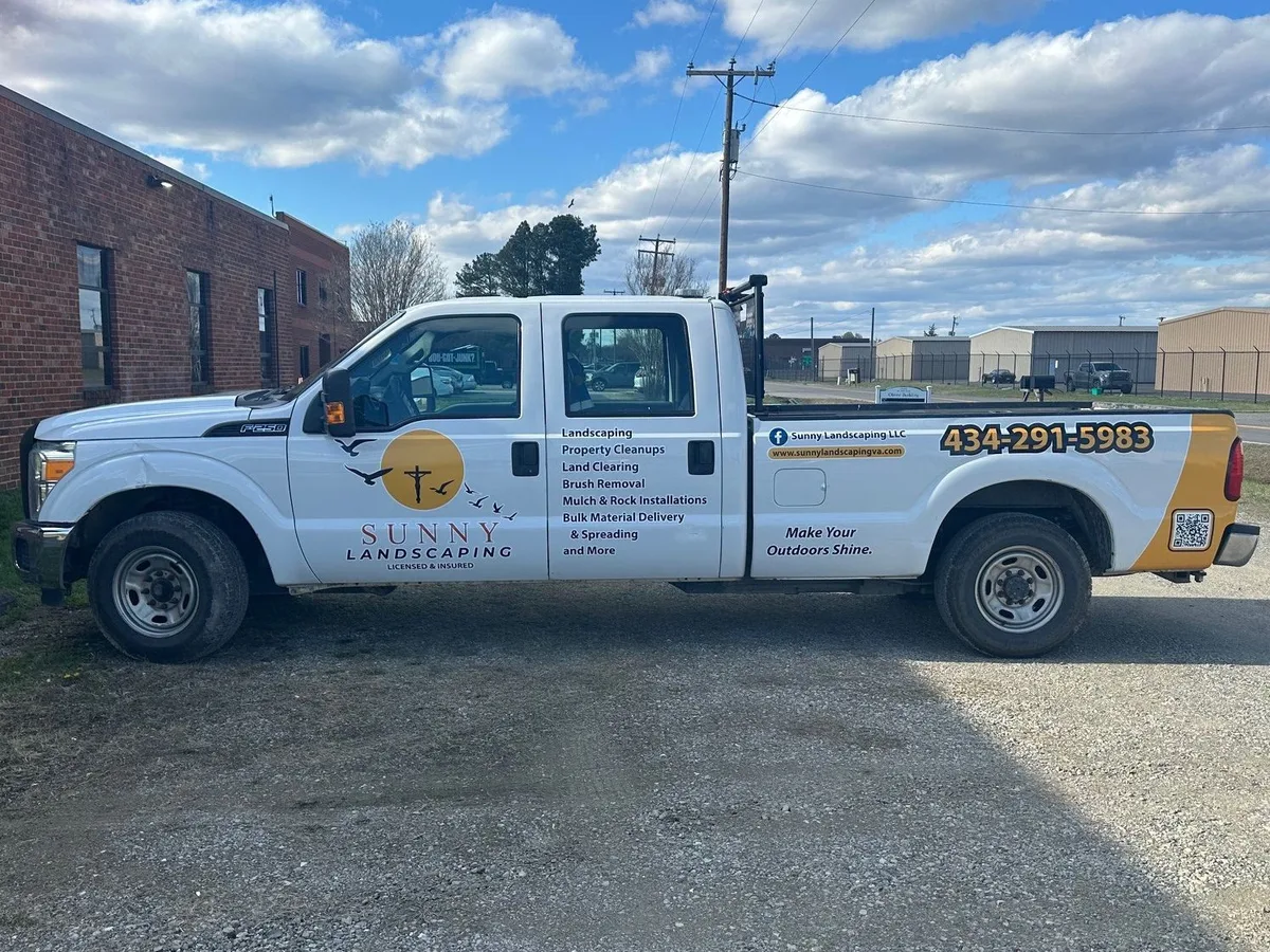 Spot graphics on a Ford F250 truck in Richmond, VA