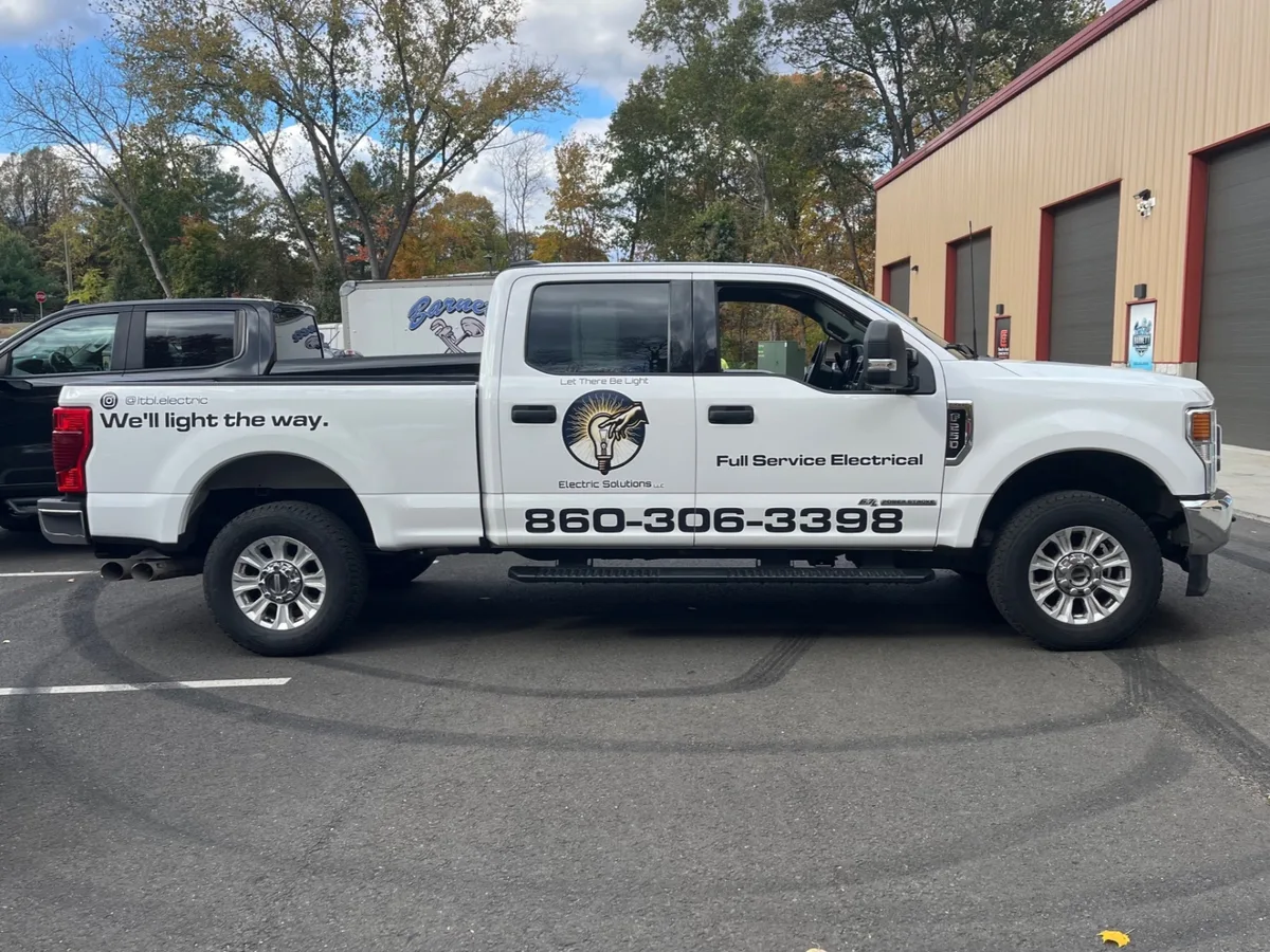Spot graphics on a Ford F-250 Super Duty truck in Meriden, CT