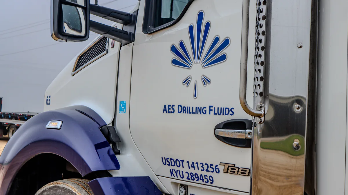 Full wrap on a Kenworth T880 truck in Houston, TX