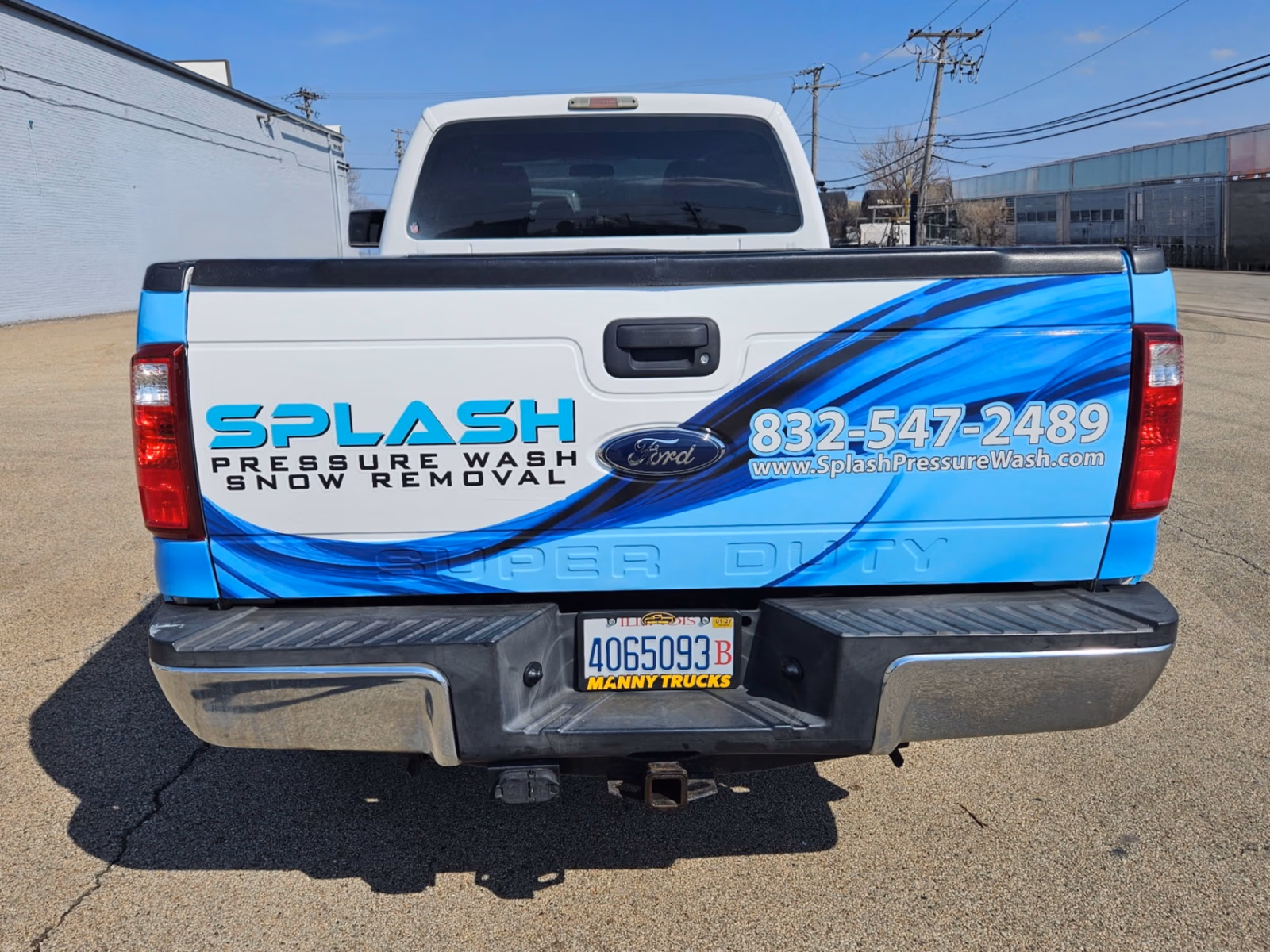 Splash Pressure Wash & Snow Removal vehicle wrap in Niles, IL